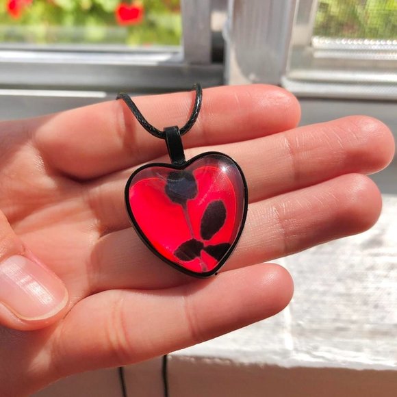 Gothic Vamp Heart Rose Pendant Necklace/Choker - Picture 3 of 5